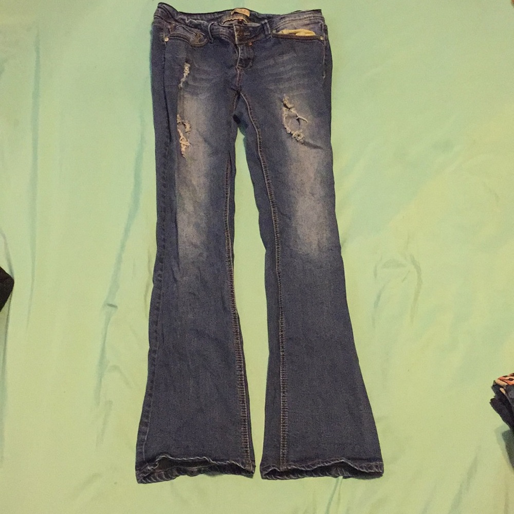 Blue jean holey pants